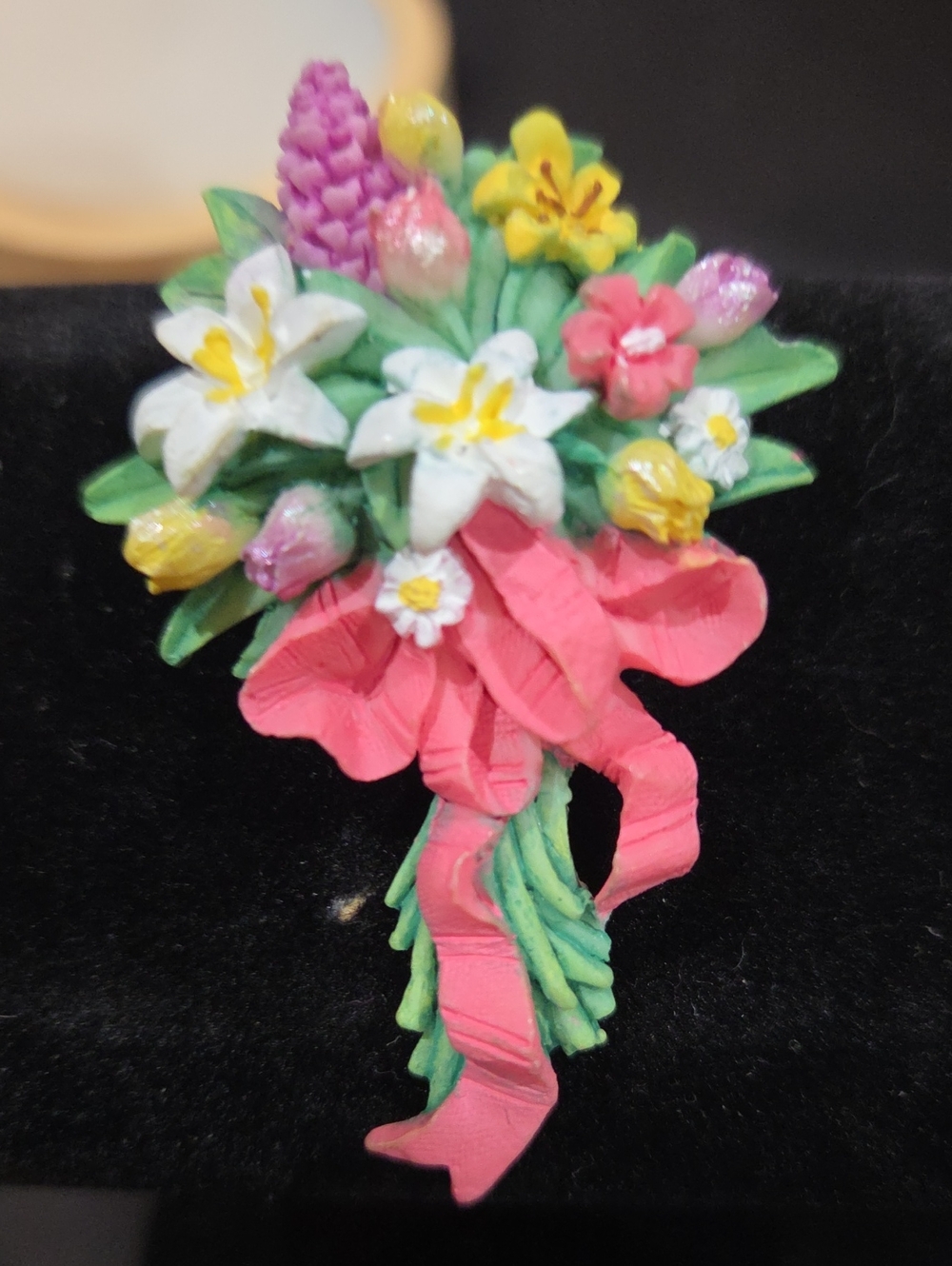 VINTAGE FLORAL BOUQUET PIN